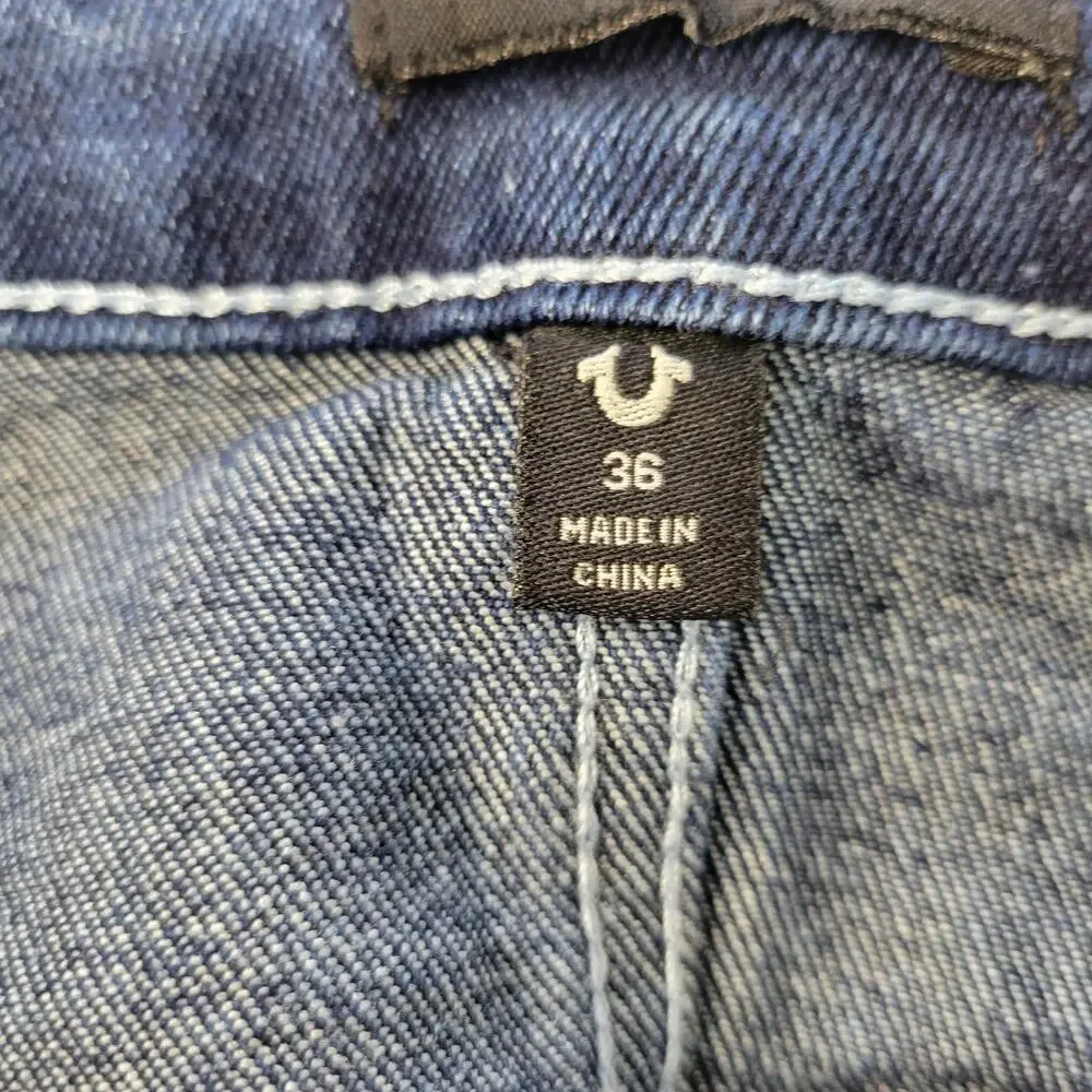 True Religion Jeans 36x31 Geno Relaxed Slim Dark Wash Stretch Flap Thick Stitch